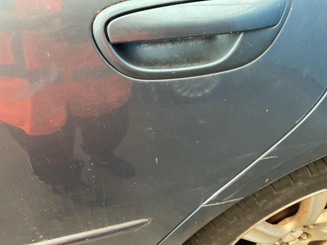 Photo '8' of Subaru Legacy