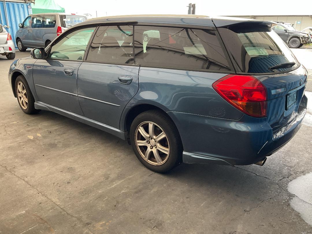 Photo '10' of Subaru Legacy