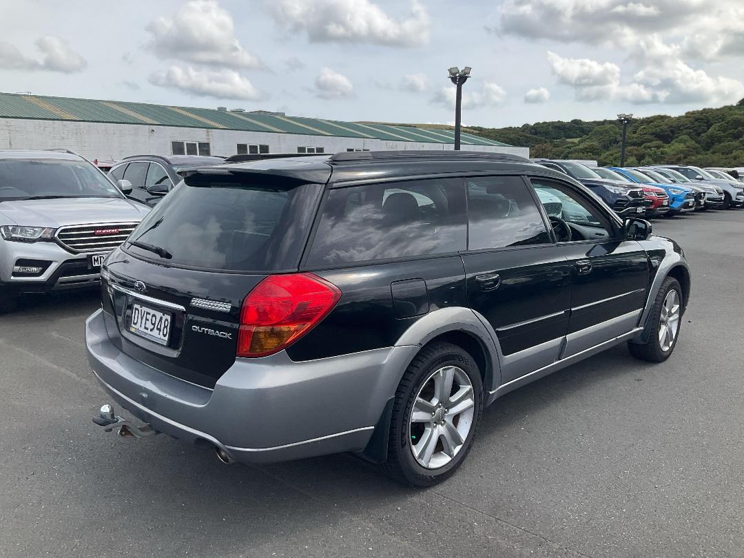 Photo '4' of Subaru Legacy