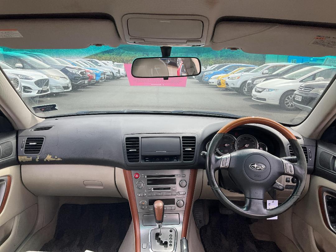 Photo '10' of Subaru Legacy