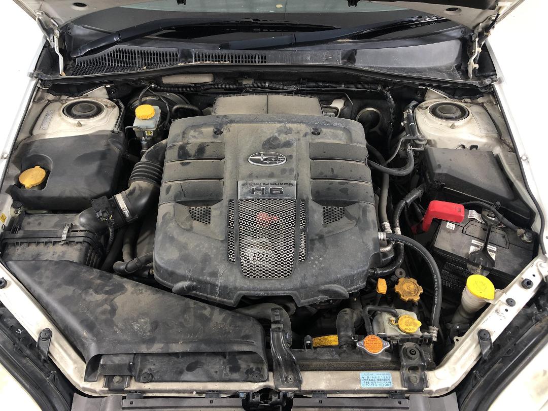 Photo '13' of Subaru Legacy