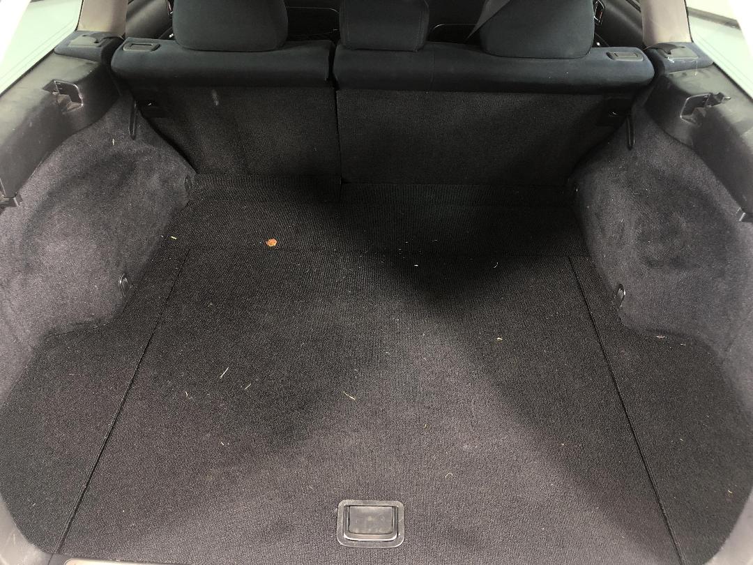 Photo '14' of Subaru Legacy