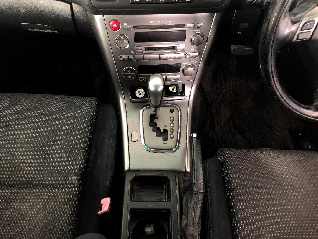 Photo '18' of Subaru Legacy