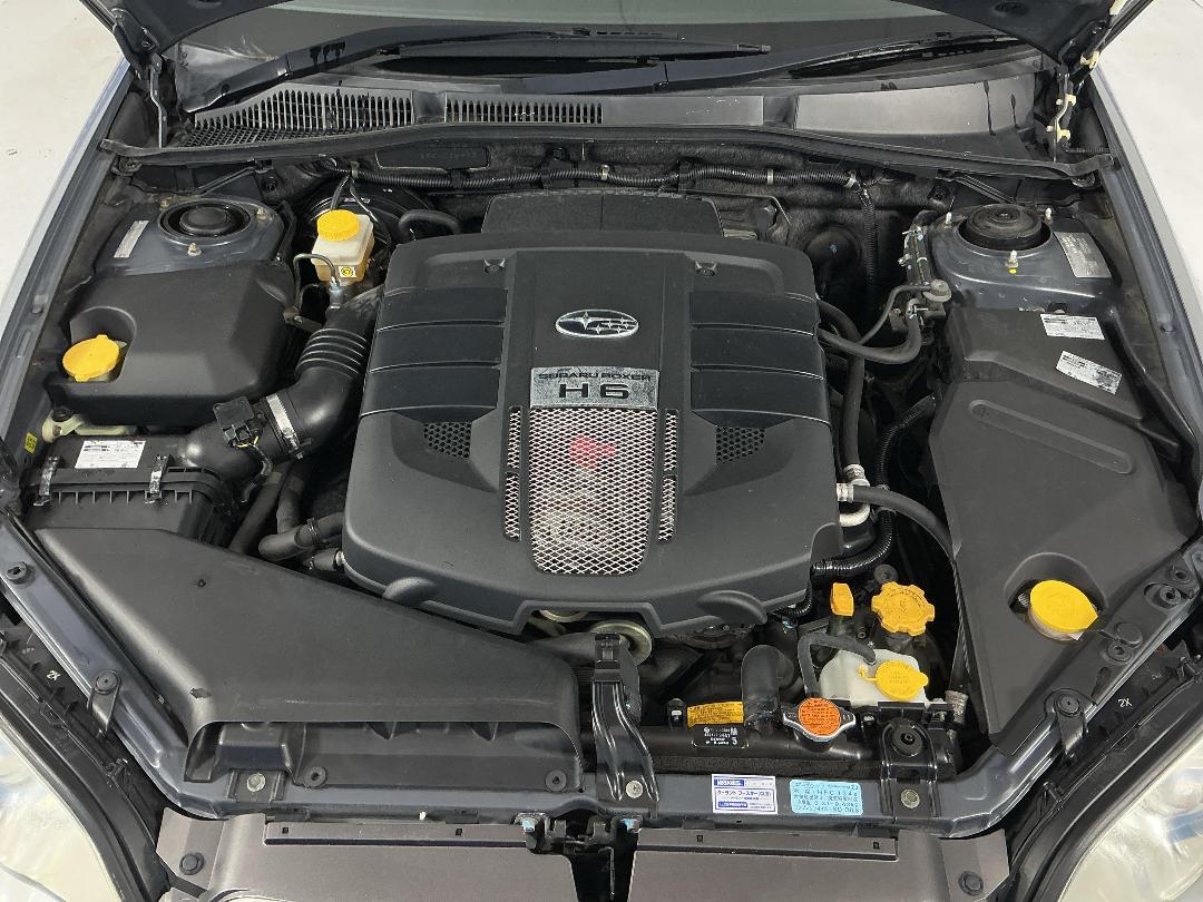 Photo '13' of Subaru Legacy