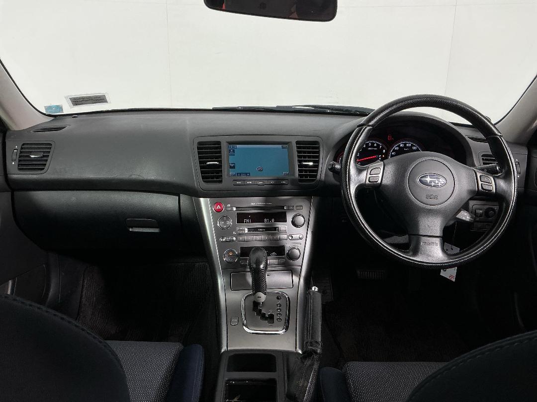 Photo '17' of Subaru Legacy