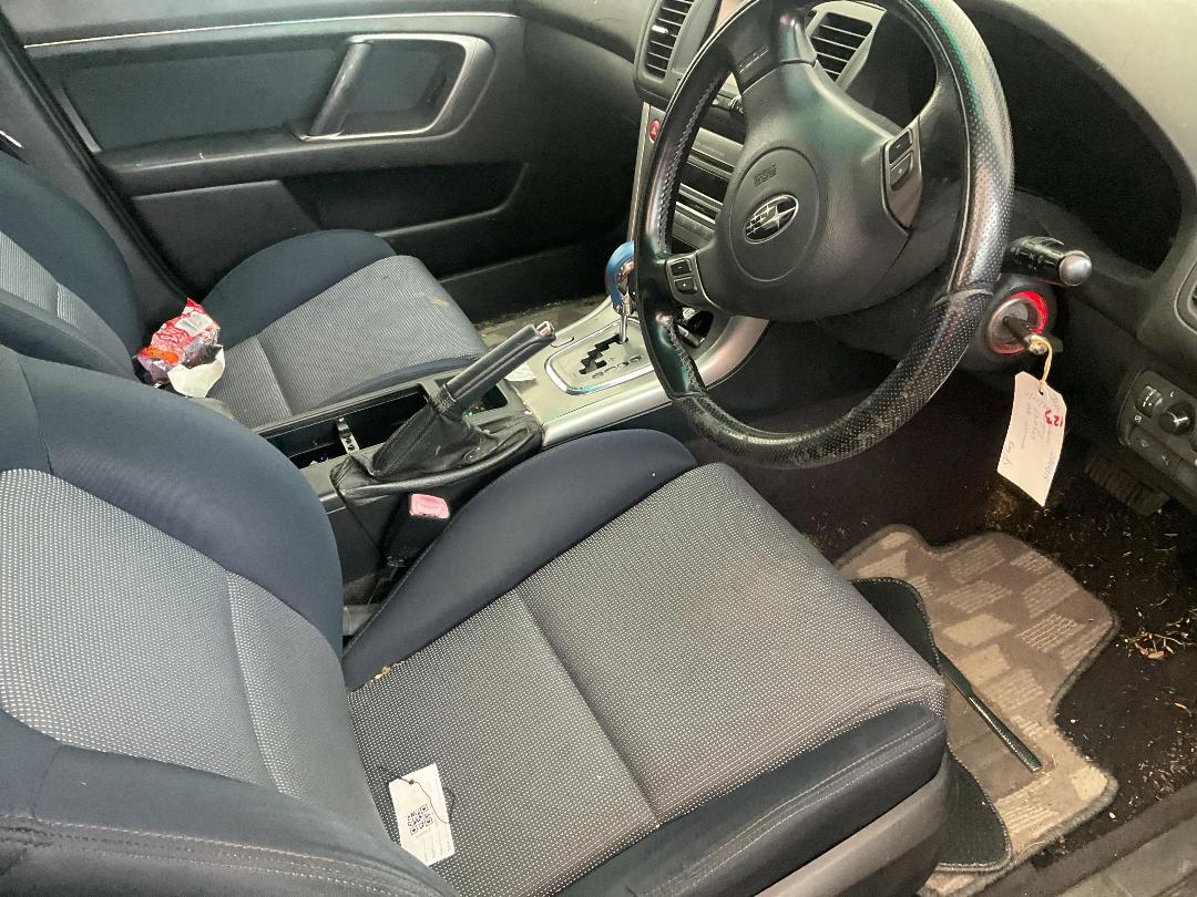 Photo '7' of Subaru Legacy Photo '7' of Subaru Legacy