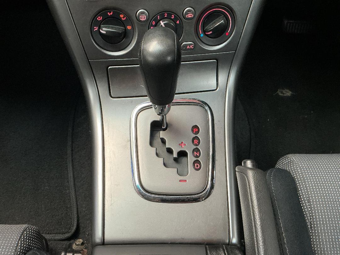 Photo '23' of Subaru Legacy