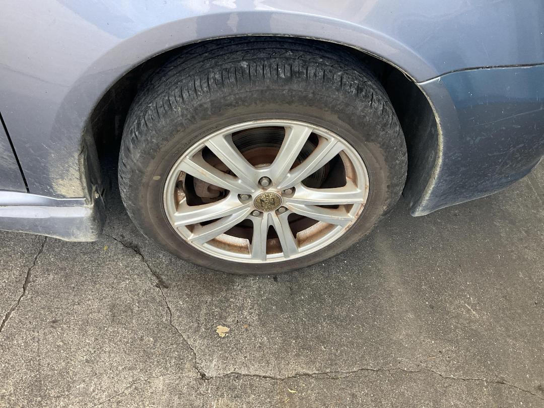 Photo '2' of Subaru Legacy