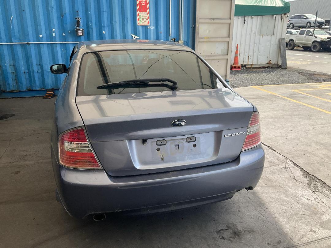 Photo '13' of Subaru Legacy