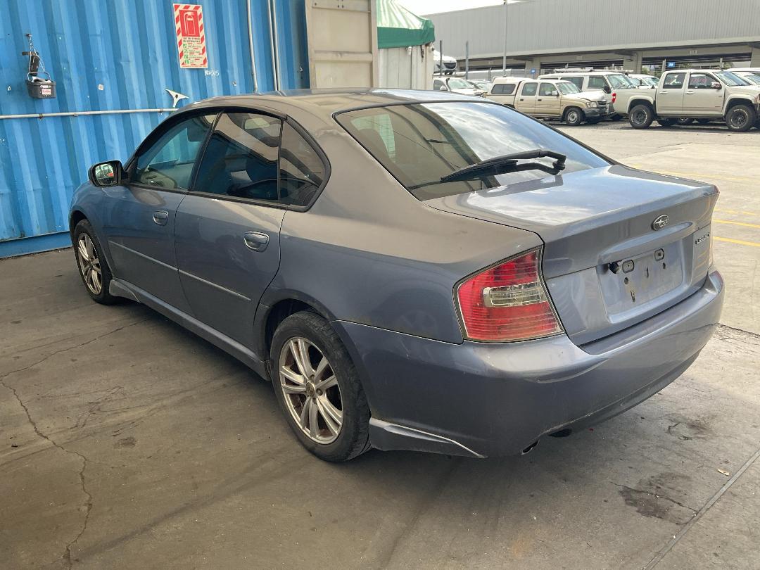 Photo '12' of Subaru Legacy