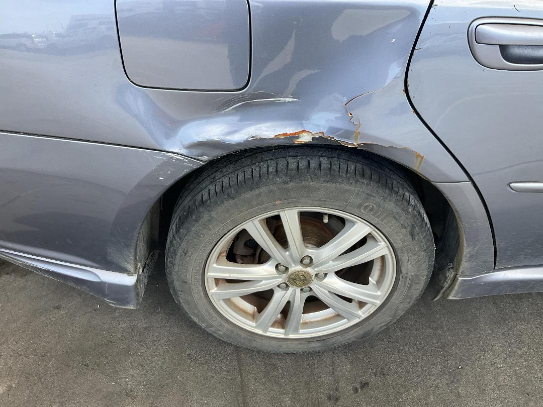 Photo '16' of Subaru Legacy