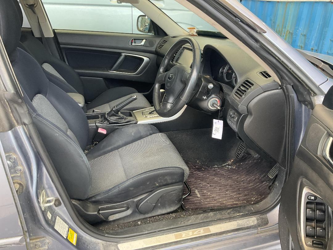 Photo '20' of Subaru Legacy