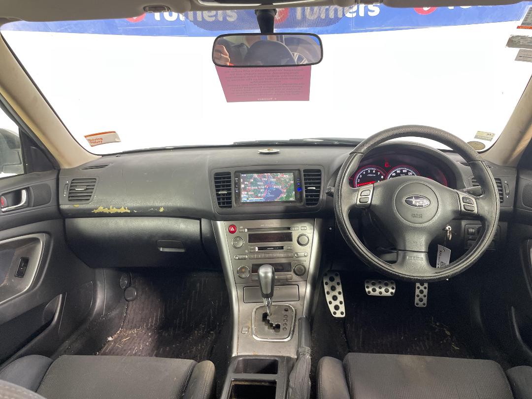 Photo '15' of Subaru Legacy