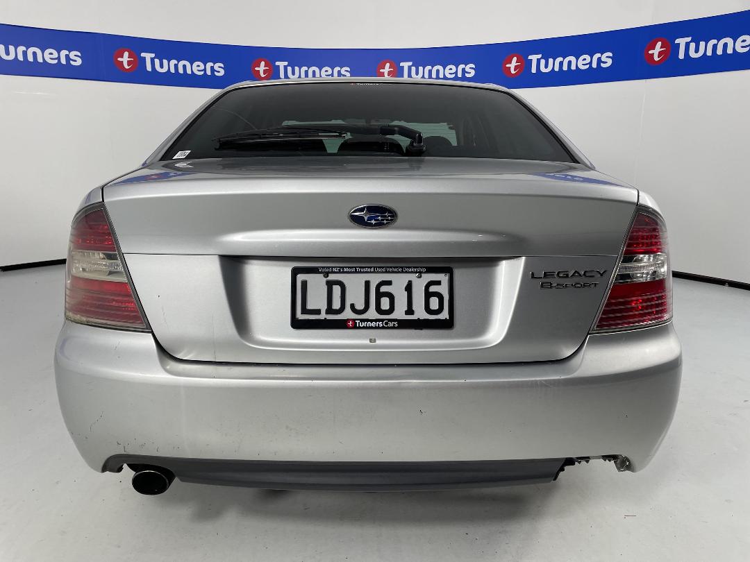 Photo '6' of Subaru Legacy