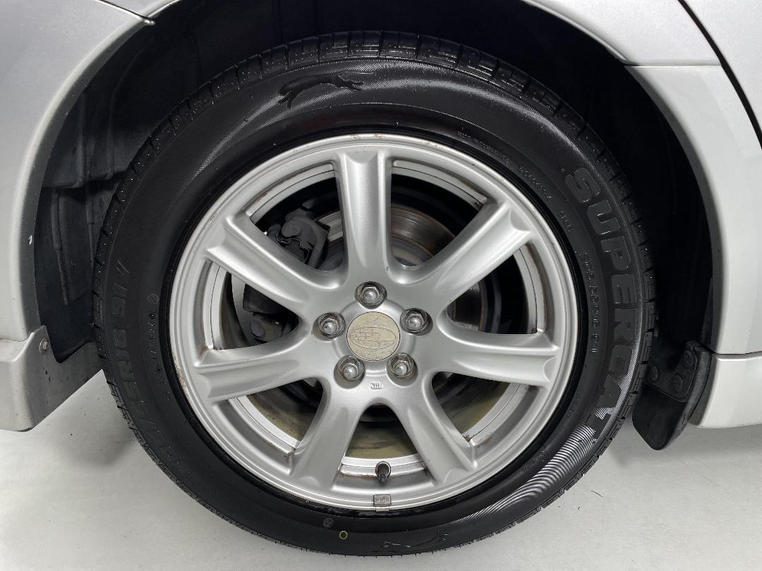 Photo '12' of Subaru Legacy