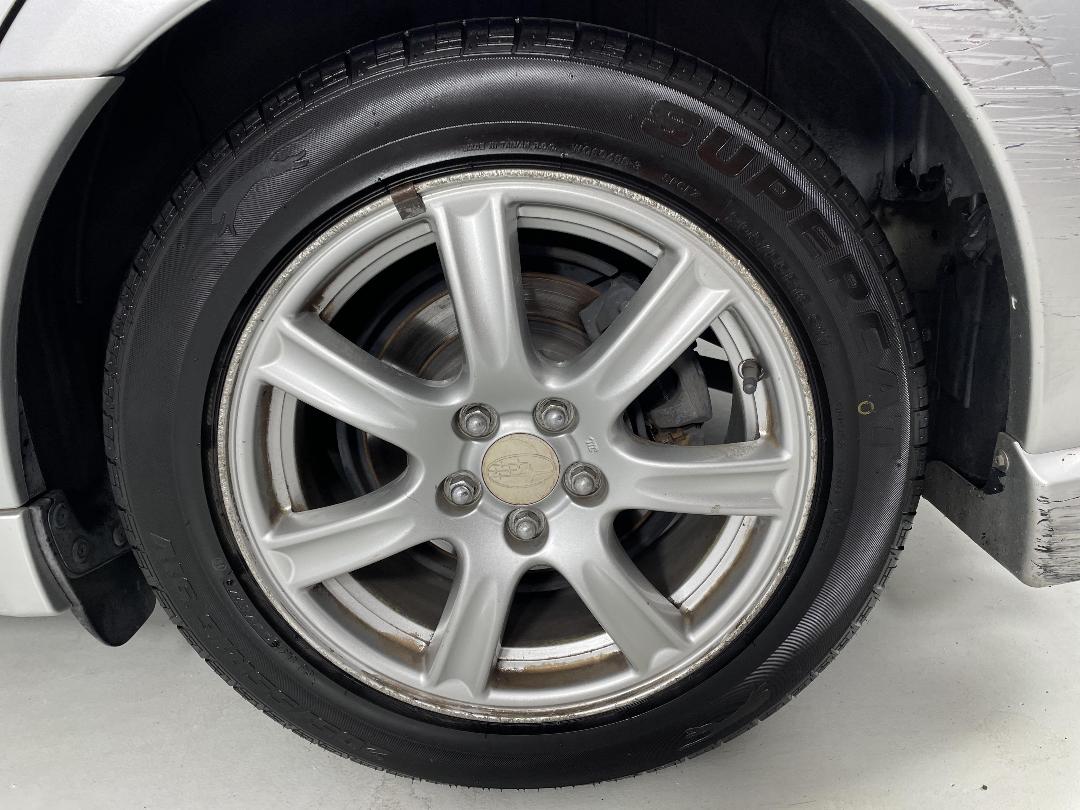 Photo '11' of Subaru Legacy