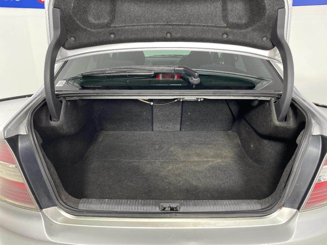 Photo '14' of Subaru Legacy