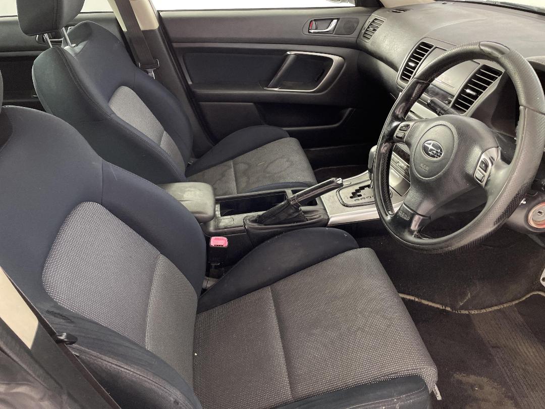 Photo '16' of Subaru Legacy