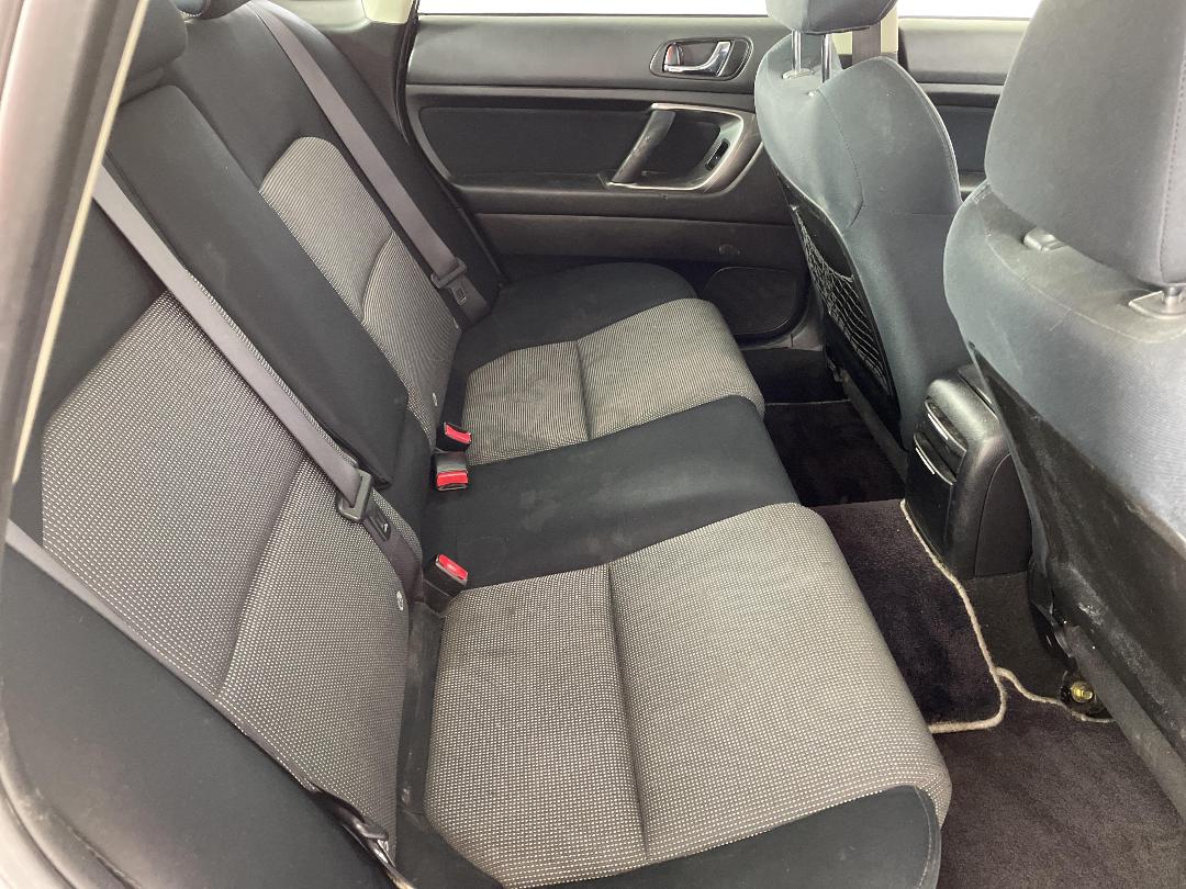 Photo '20' of Subaru Legacy