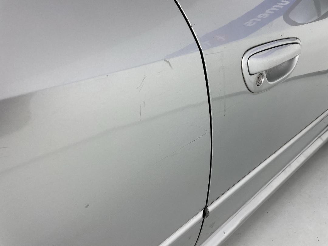 Photo '25' of Subaru Legacy