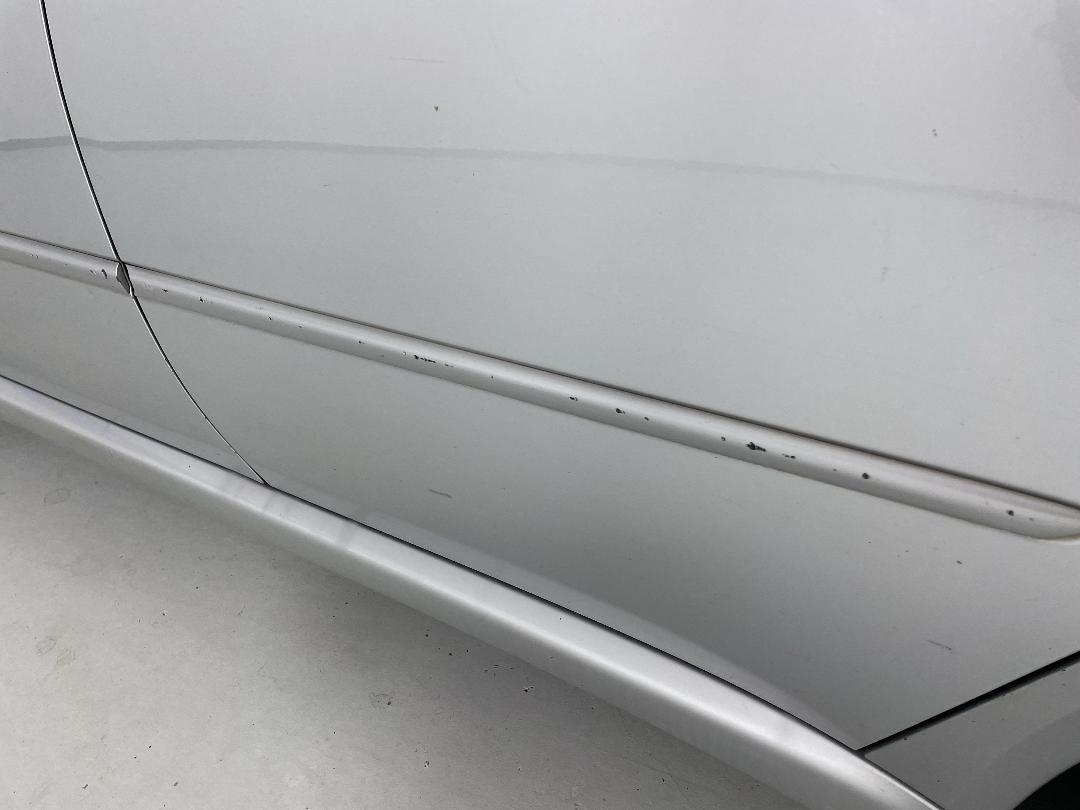 Photo '28' of Subaru Legacy