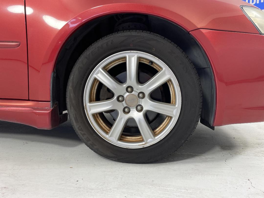 Photo '7' of Subaru Legacy