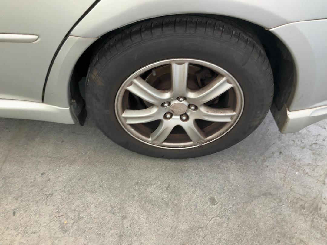 Photo '12' of Subaru Legacy