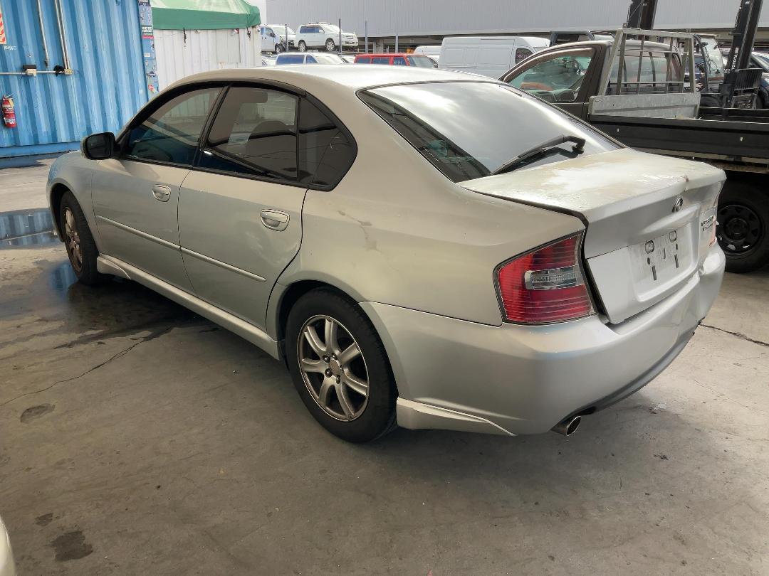 Photo '14' of Subaru Legacy