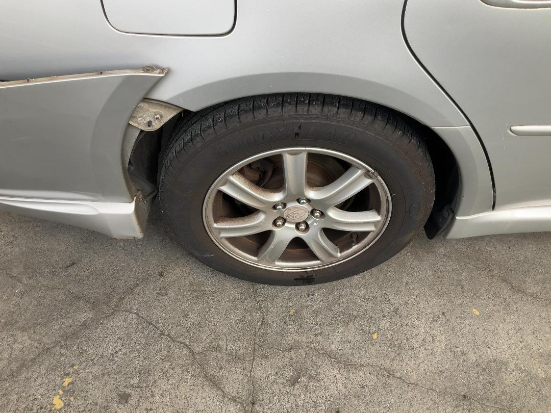 Photo '21' of Subaru Legacy