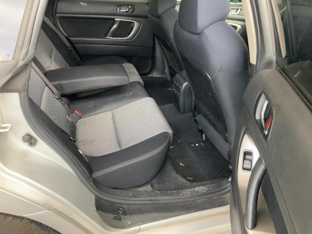 Photo '22' of Subaru Legacy