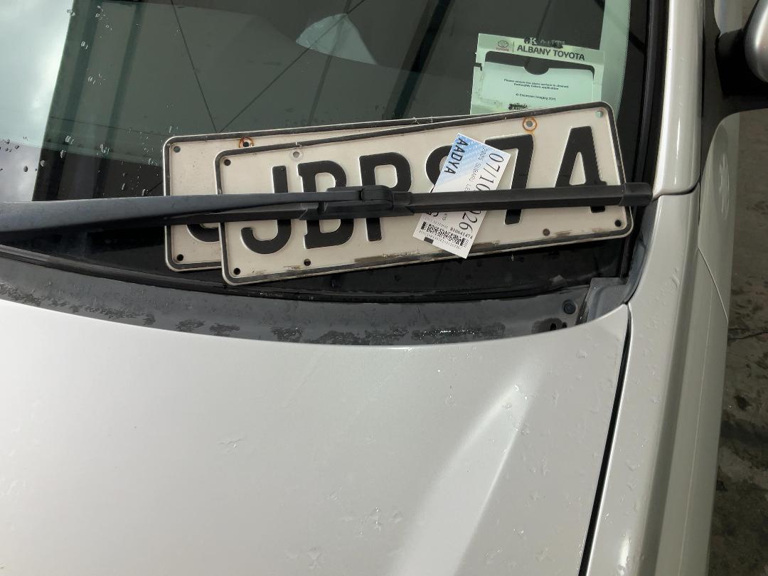 Photo '32' of Subaru Legacy