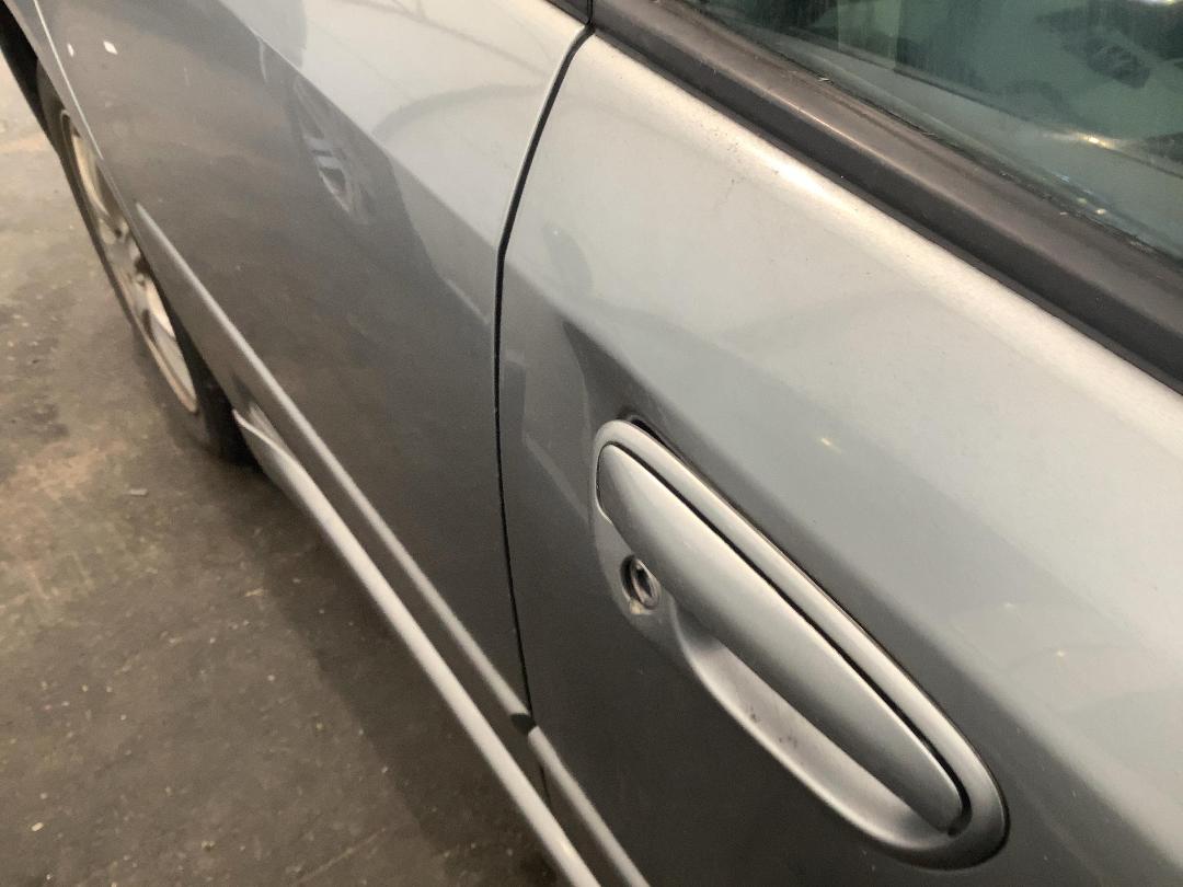 Photo '3' of Subaru Legacy