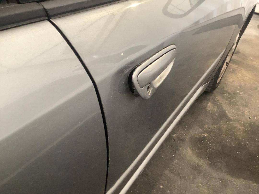 Photo '4' of Subaru Legacy