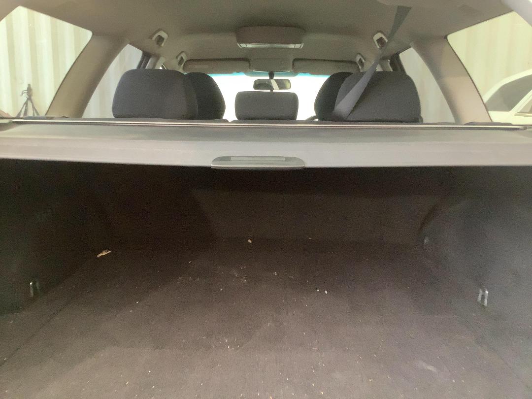 Photo '10' of Subaru Legacy