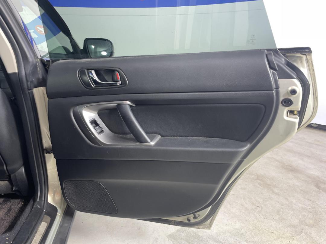 Photo '14' of Subaru Outback Photo '14' of Subaru Outback