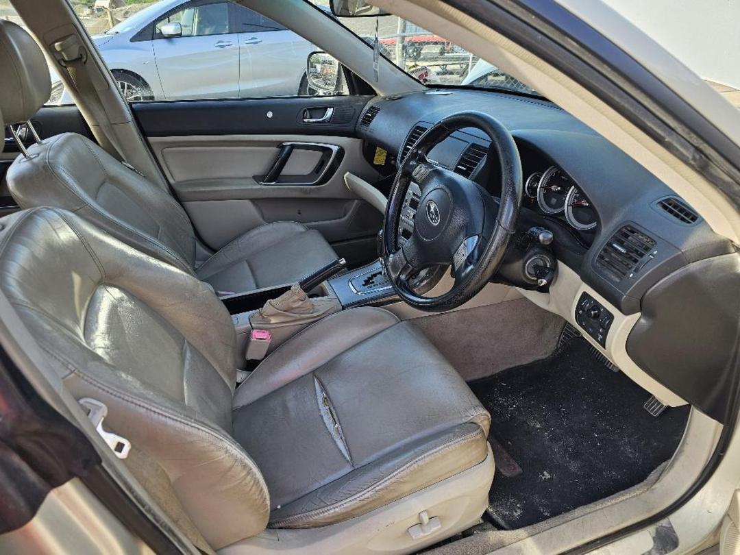 Photo '11' of Subaru Outback R LTD