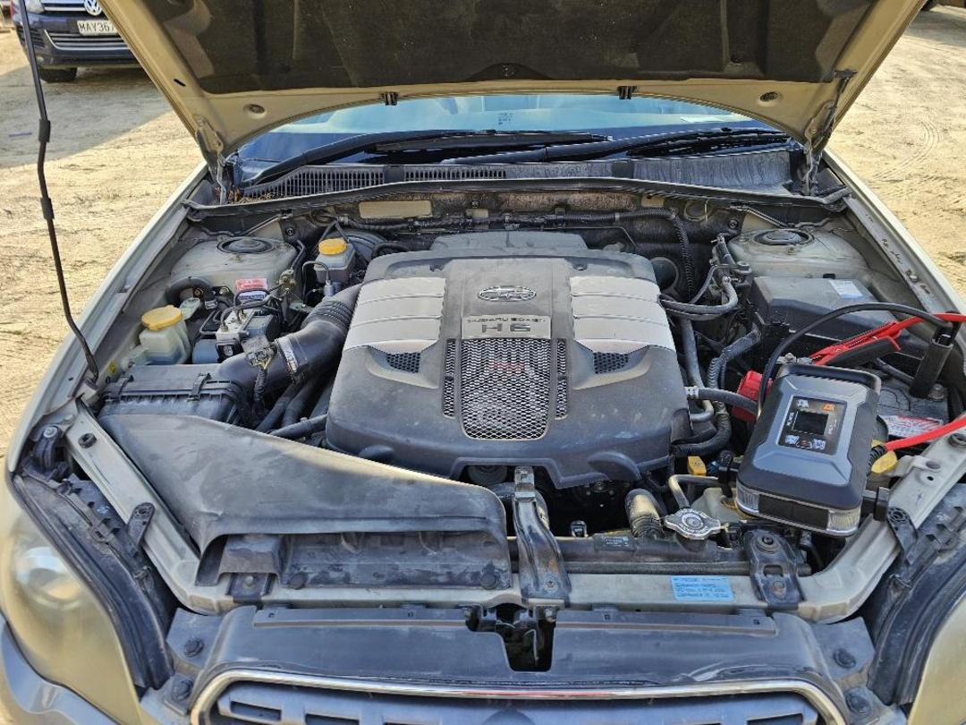 Photo '12' of Subaru Outback R LTD