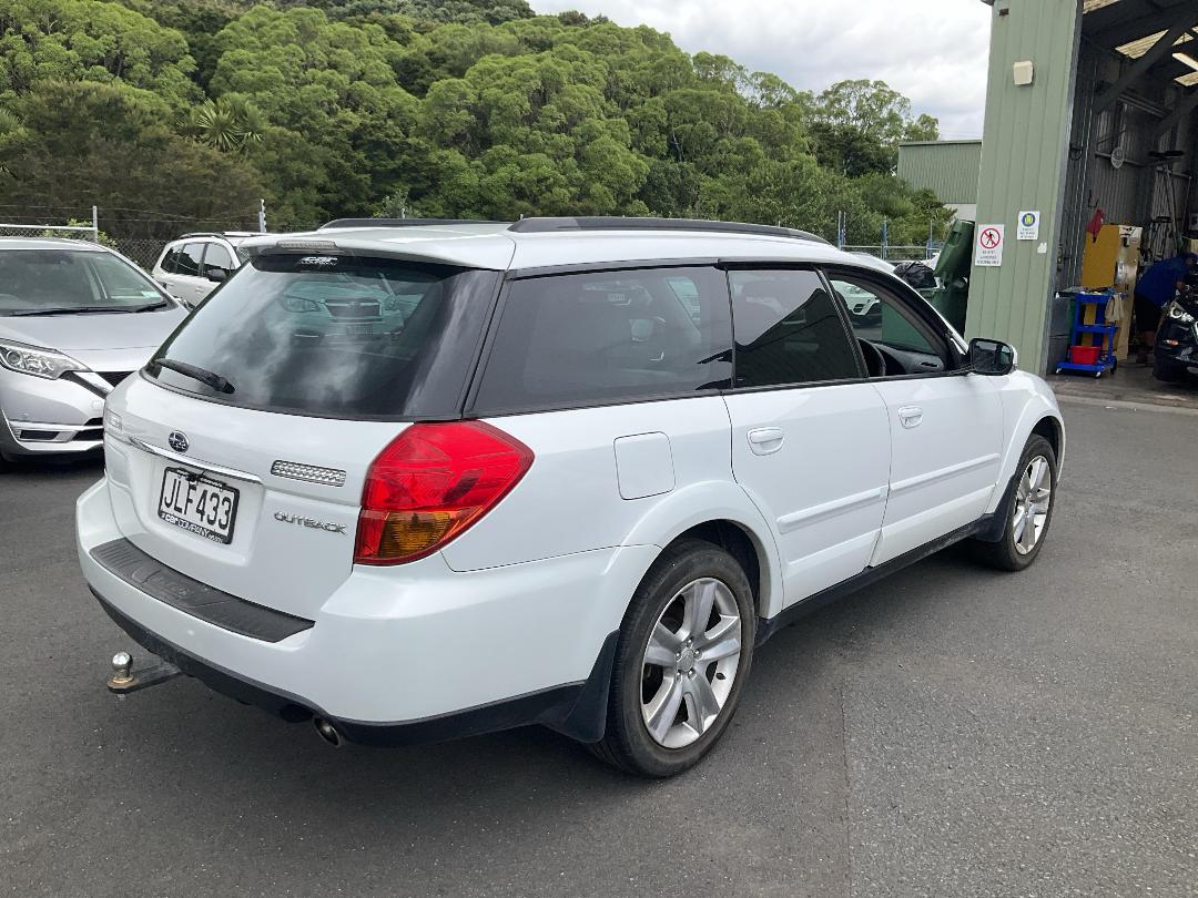 Photo '4' of Subaru Outback