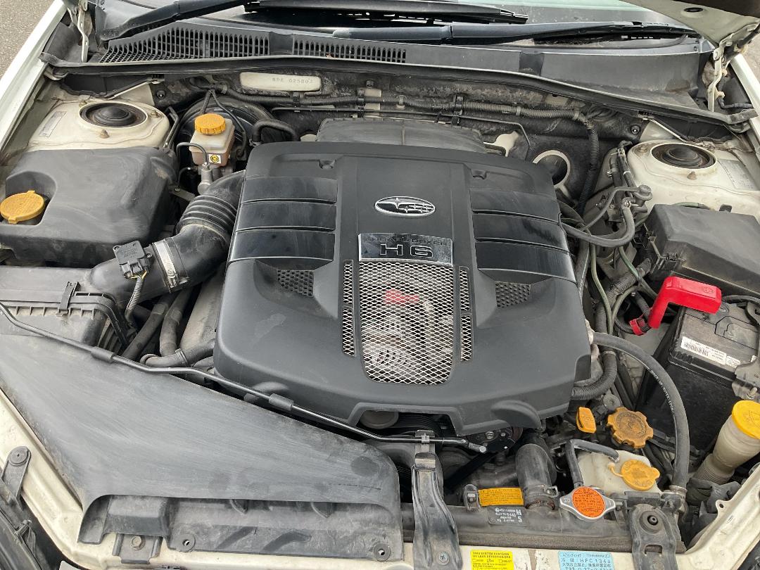 Photo '2' of Subaru Outback