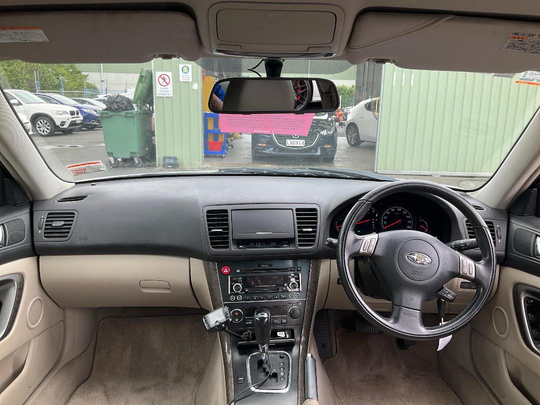 Photo '10' of Subaru Outback