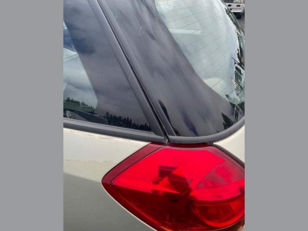 Photo '12' of Subaru Outback I