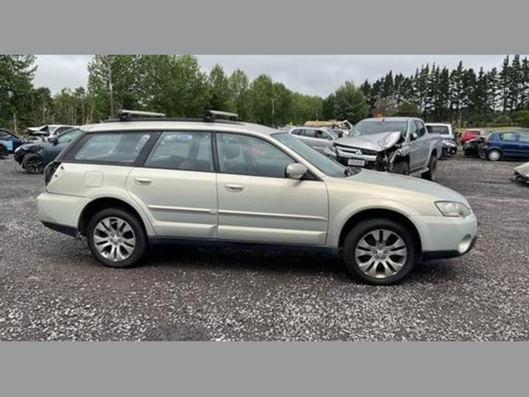 Photo '16' of Subaru Outback I