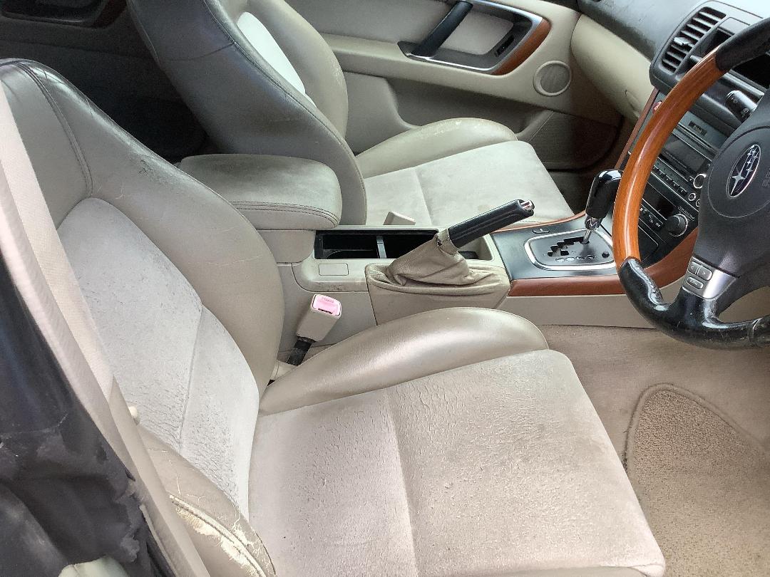 Photo '7' of Subaru Outback