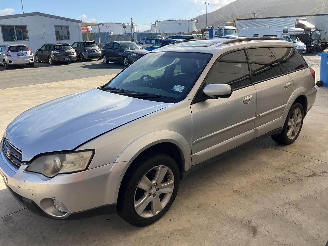 Photo '3' of Subaru Outback R LTD Photo '3' of Subaru Outback R LTD