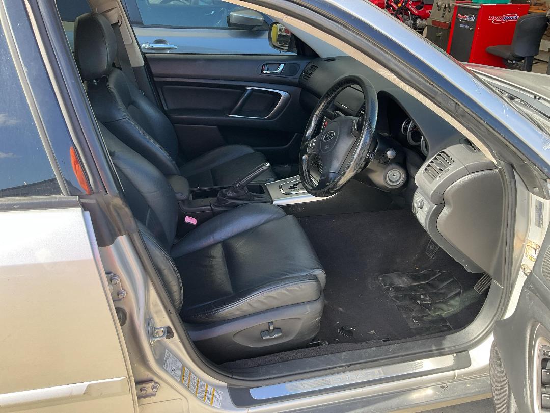 Photo '11' of Subaru Outback R LTD Photo '11' of Subaru Outback R LTD