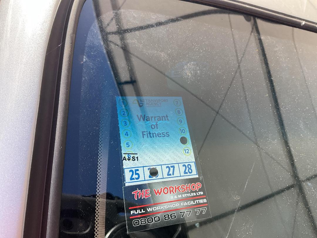 Photo '14' of Subaru Outback R LTD Photo '14' of Subaru Outback R LTD