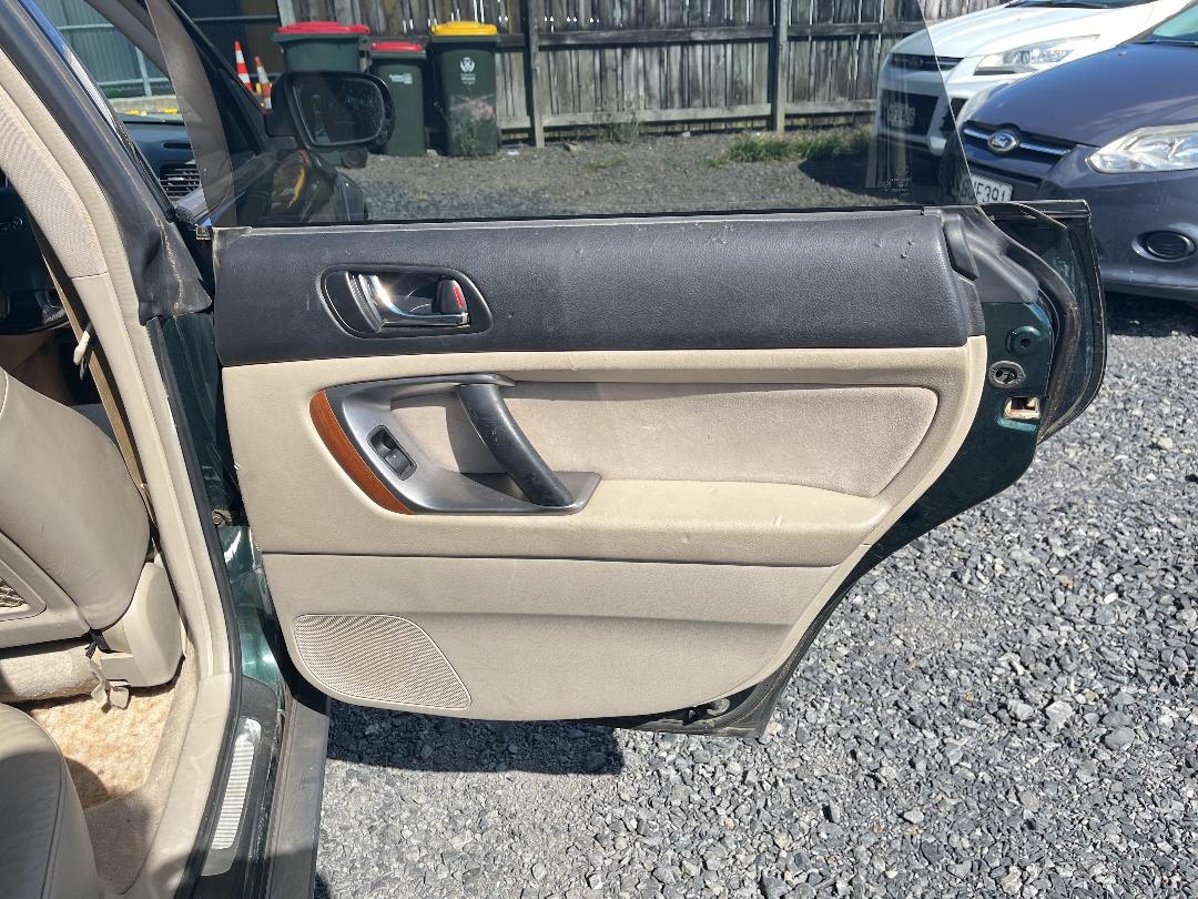 Photo '17' of Subaru Outback