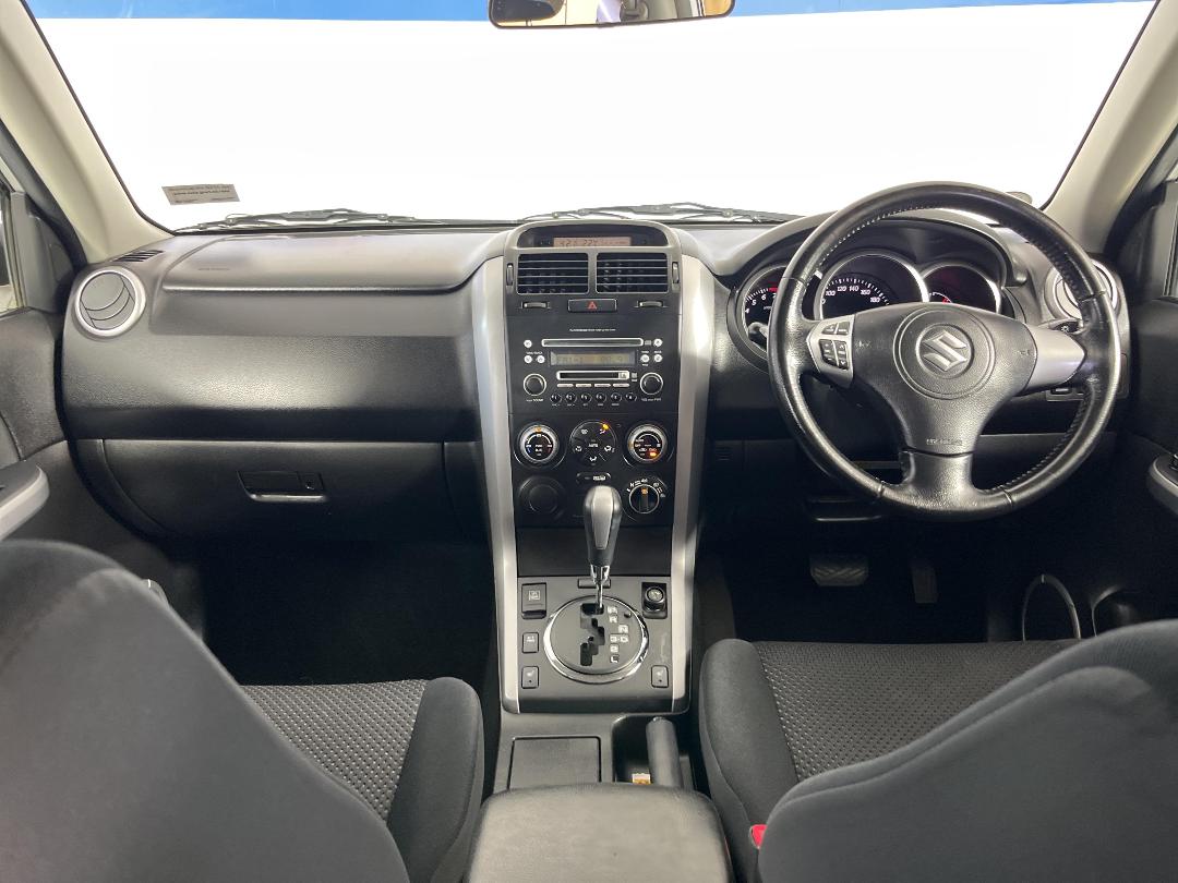 Photo '17' of Suzuki Escudo Photo '17' of Suzuki Escudo