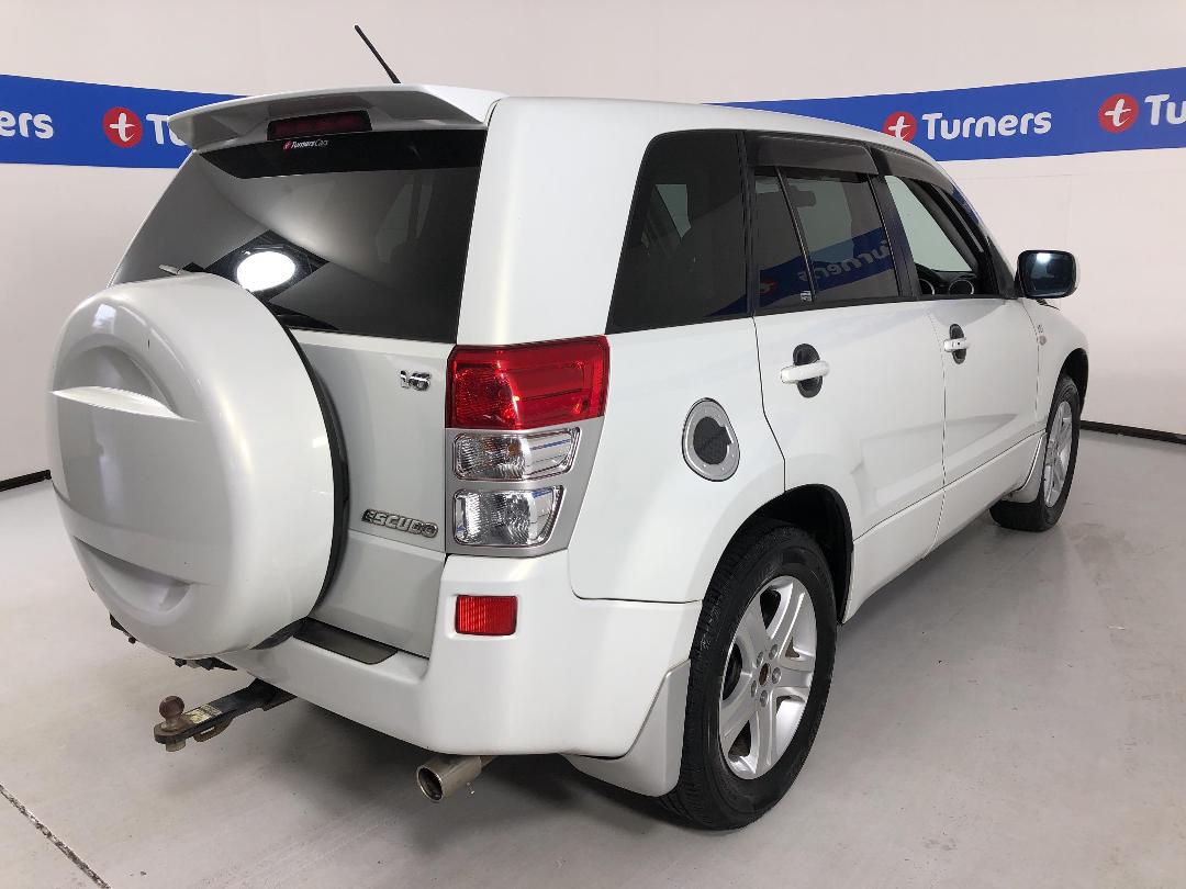 Photo '7' of Suzuki Escudo Photo '7' of Suzuki Escudo