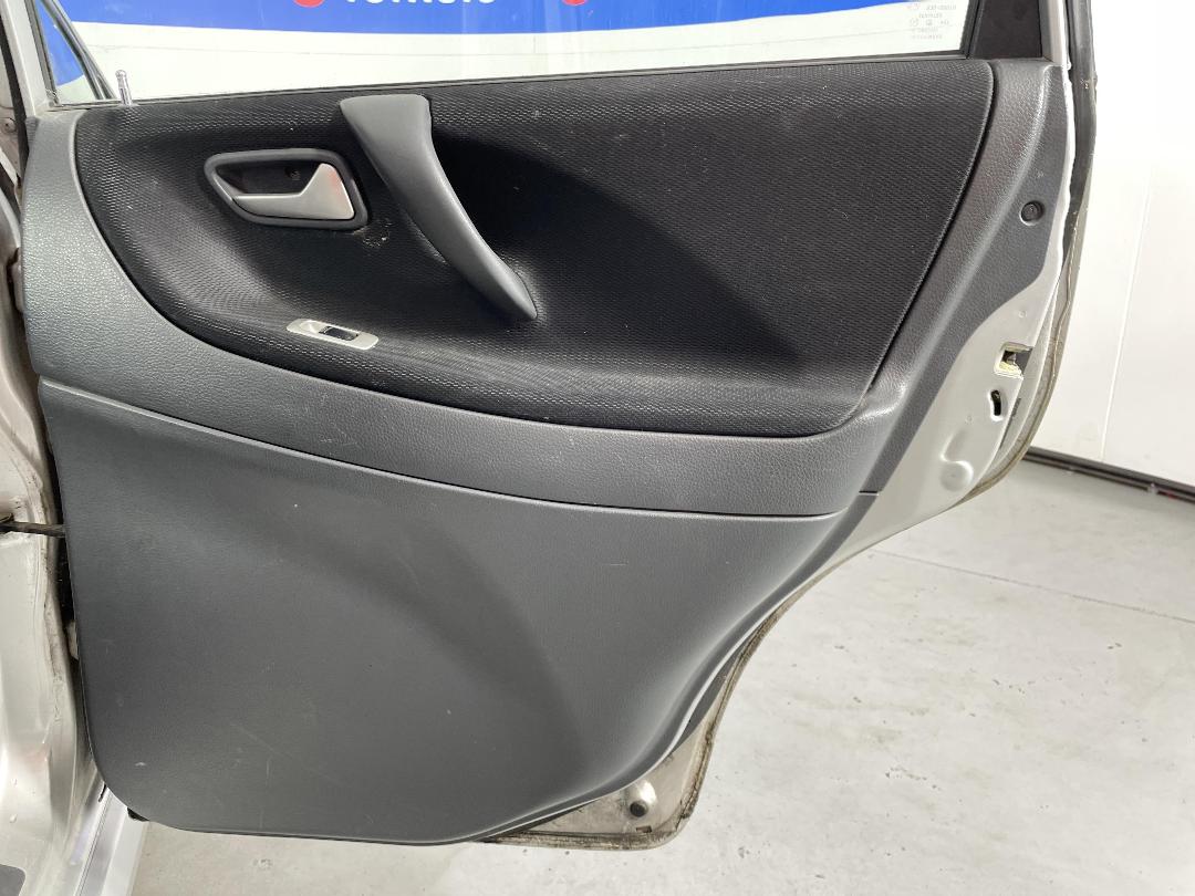 Photo '19' of Suzuki Liana Photo '19' of Suzuki Liana